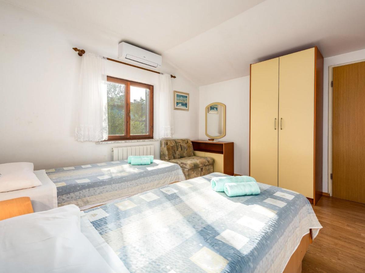 Tinjan Holiday Home Hacienda - Pzn316 By Interhome מראה חיצוני תמונה