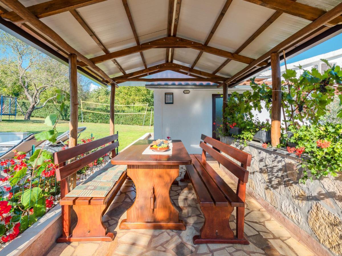 Tinjan Holiday Home Hacienda - Pzn316 By Interhome מראה חיצוני תמונה